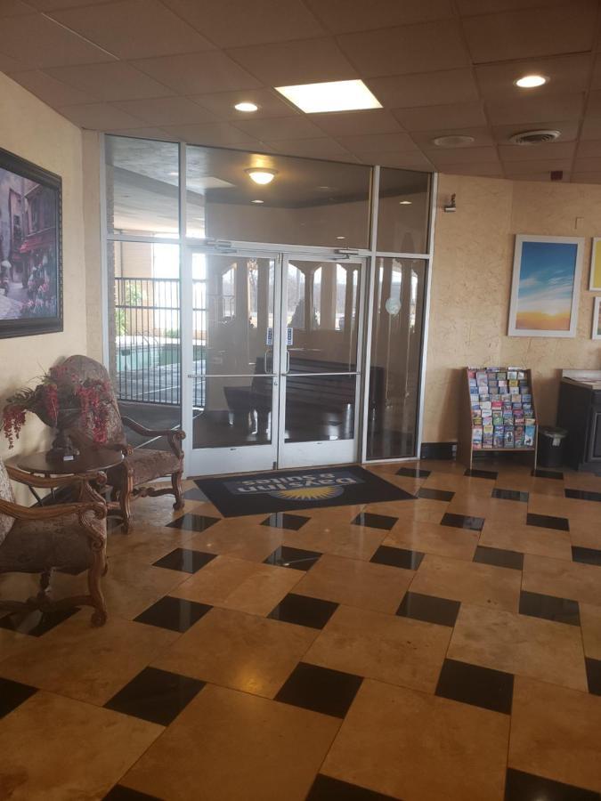 Days Inn & Suites By Wyndham Clovis Exterior foto